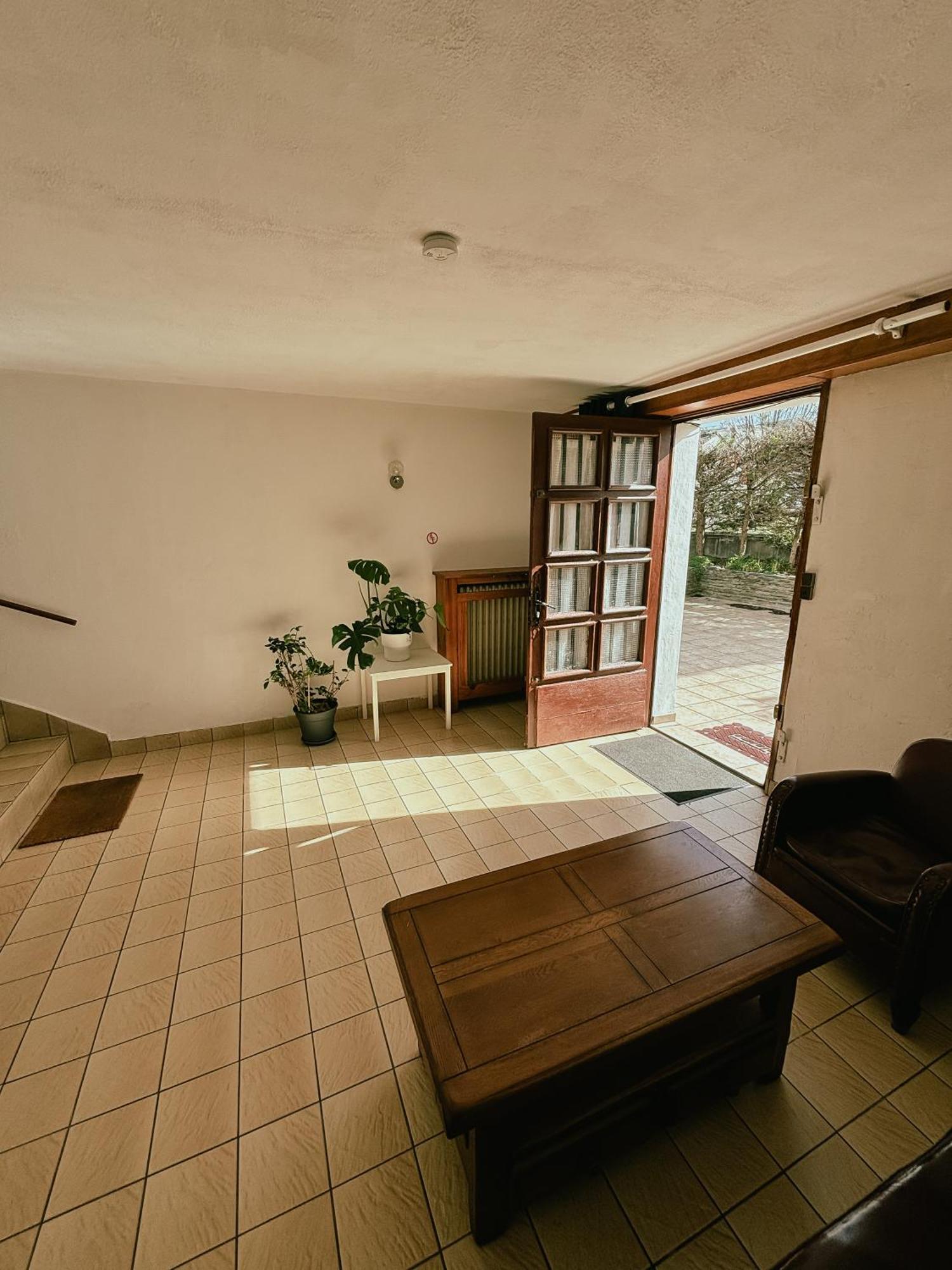 Duplex Avec Jardin - Proche Paris - Disneyland - Rer - Noisy-le-Grand Esterno foto