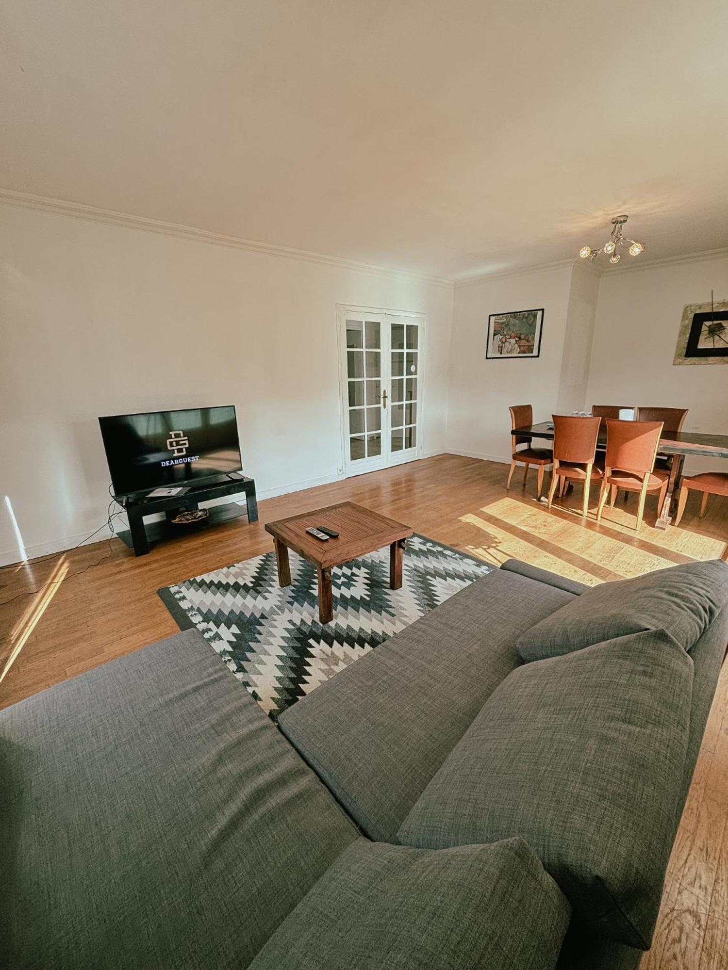 Duplex Avec Jardin - Proche Paris - Disneyland - Rer - Noisy-le-Grand Esterno foto