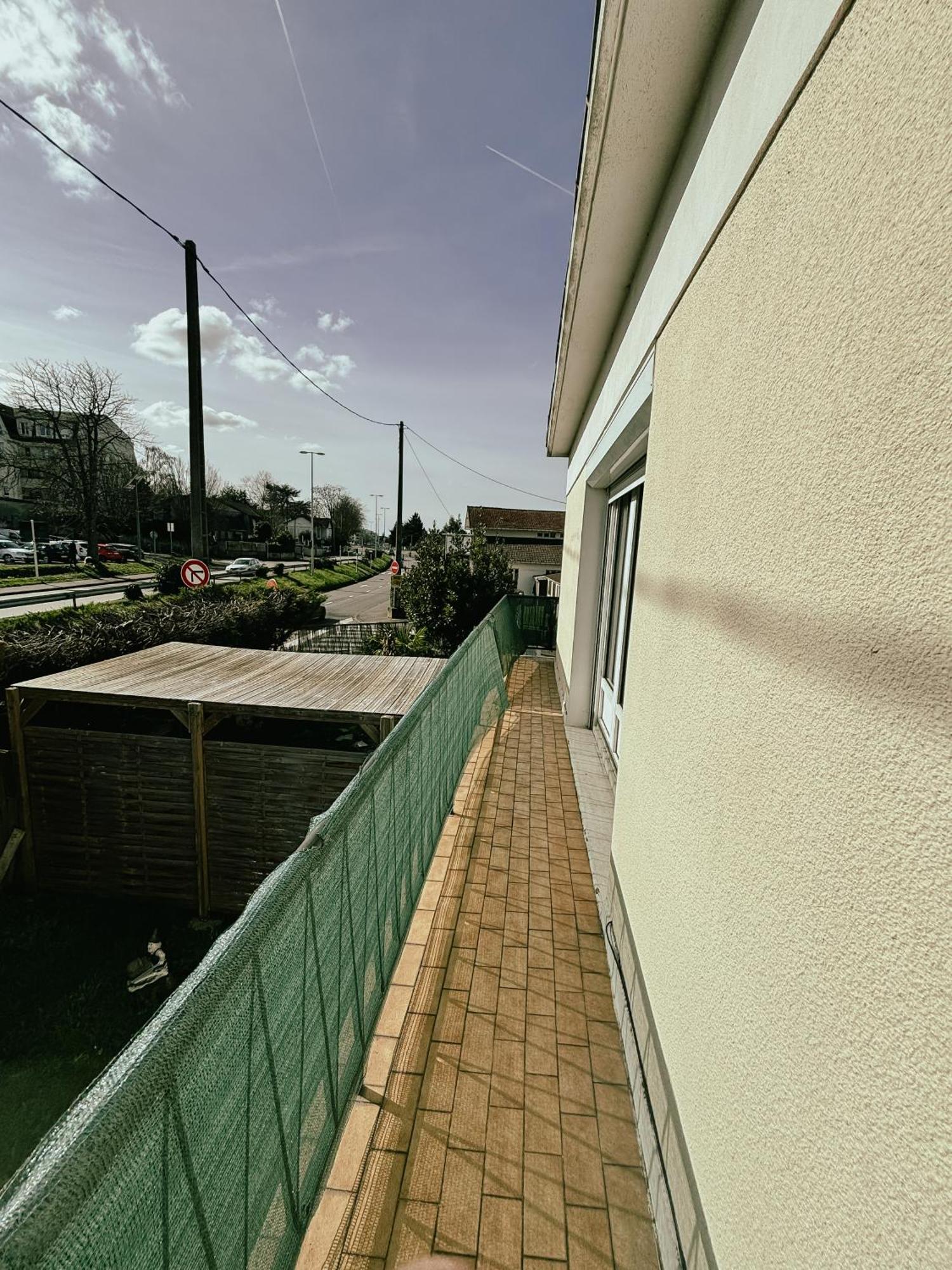 Duplex Avec Jardin - Proche Paris - Disneyland - Rer - Noisy-le-Grand Esterno foto