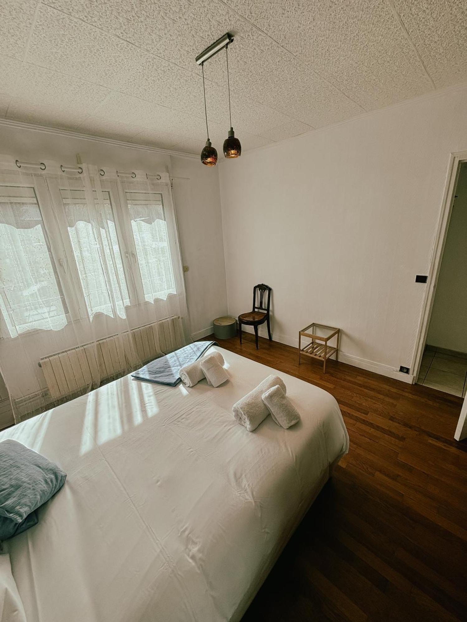 Duplex Avec Jardin - Proche Paris - Disneyland - Rer - Noisy-le-Grand Esterno foto